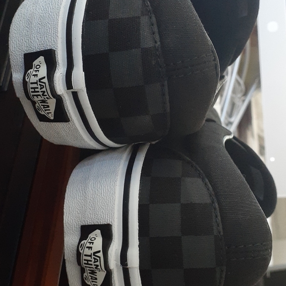 VANS CHECKERBOARD SLIP-ON BLACK & BLACK SHOES - Picture 9 of 10